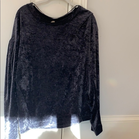 Blue Velvet Sweater - Picture 2 of 3